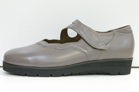 外反母趾予防カジュアルシューズ