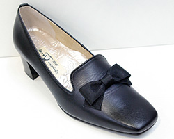 外反母趾予防パンプス