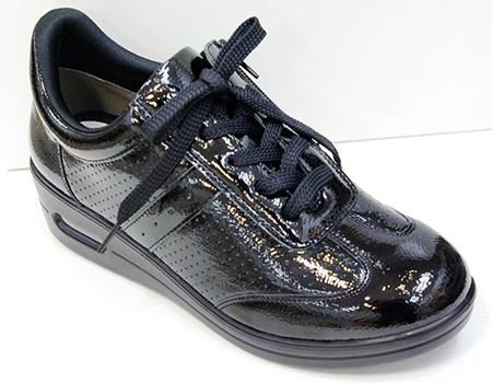 外反母趾予防ウォーキングシューズ