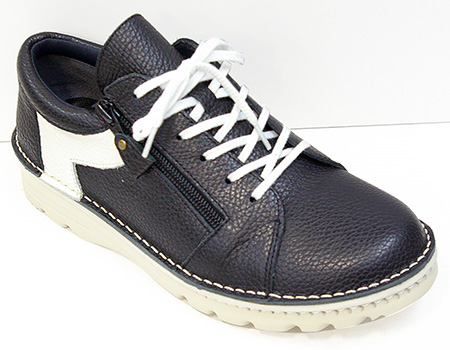 外反母趾予防ウォーキングシューズ